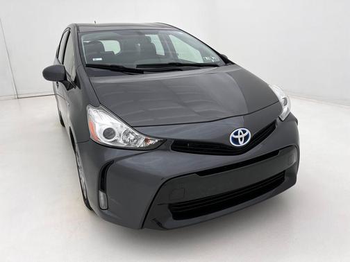 2015 Toyota Prius v Four