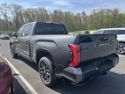 2025 Toyota Tundra Hybrid Platinum