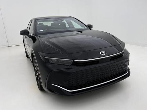 2025 Toyota Crown XLE