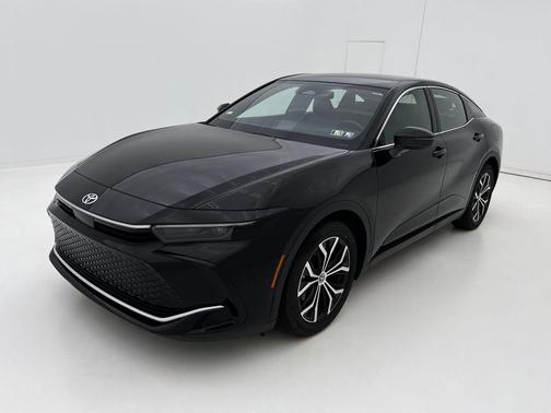 2025 Toyota Crown XLE