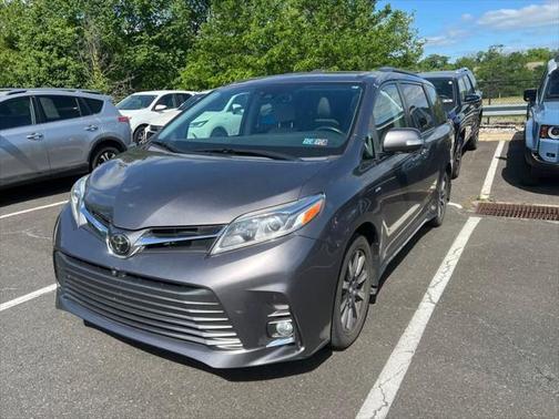 2020 Toyota Sienna Limited Premium