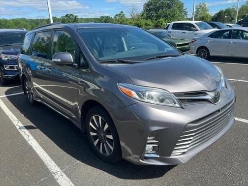 2020 Toyota Sienna Limited Premium