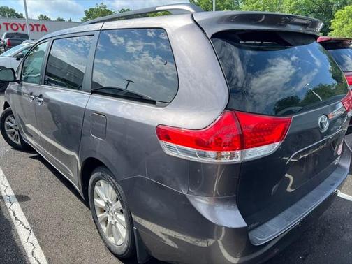 2014 Toyota Sienna XLE