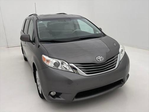 2014 Toyota Sienna XLE