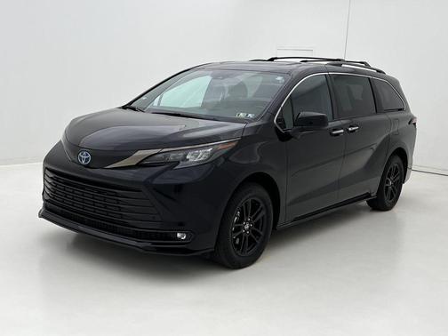 2024 Toyota Sienna Woodland Edition