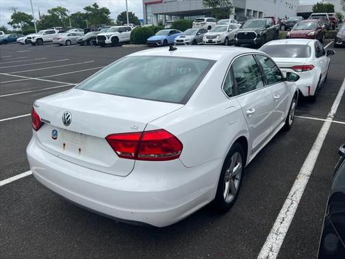 2012 Volkswagen Passat 2.5 SE
