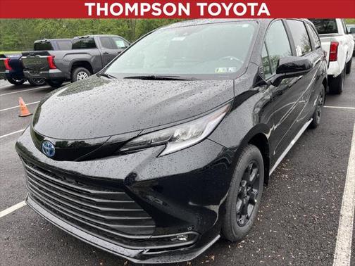 2025 Toyota Sienna Woodland Edition