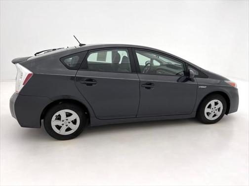 2010 Toyota Prius III