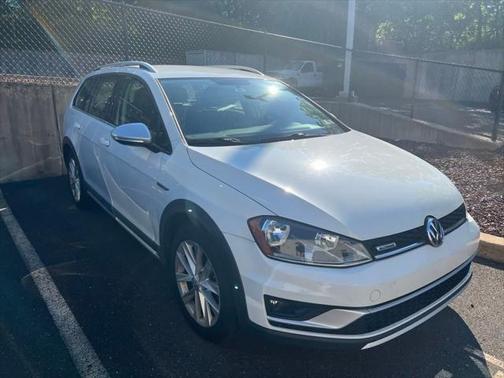 2017 Volkswagen Golf Alltrack TSI S
