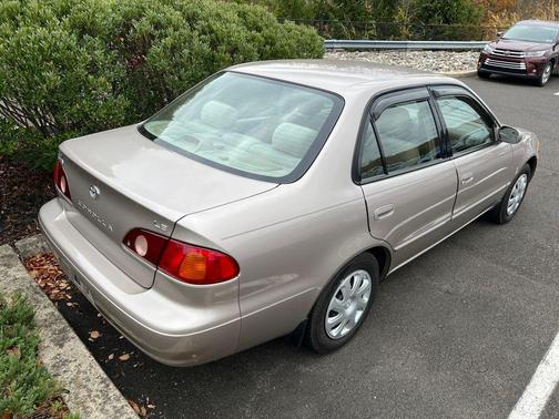 2002 Toyota Corolla LE