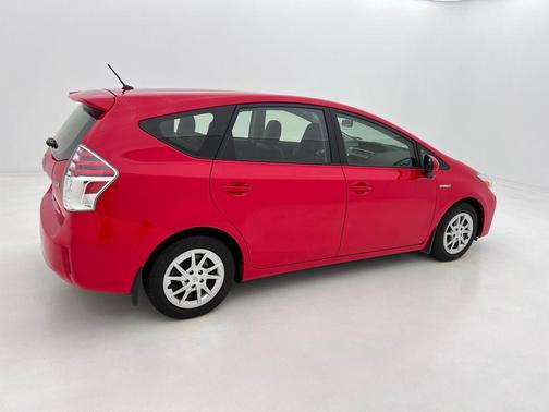 2016 Toyota Prius v Two