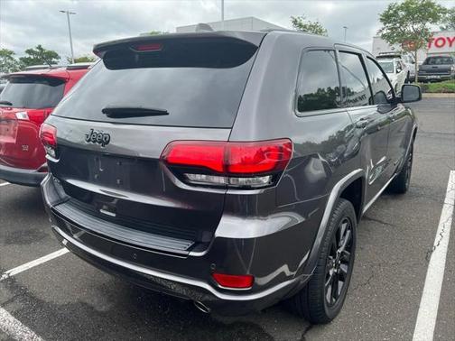 2017 Jeep Grand Cherokee Altitude