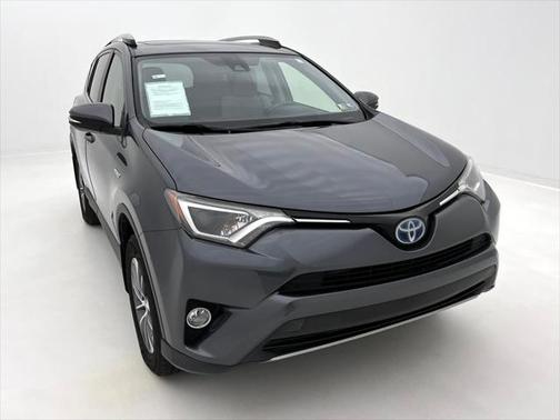 2017 Toyota RAV4 Hybrid XLE