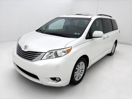 2015 Toyota Sienna XLE