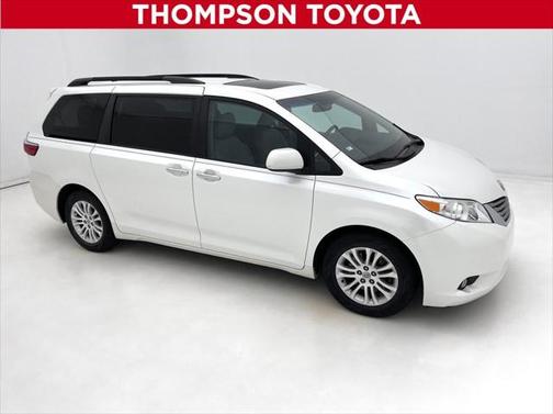 2015 Toyota Sienna XLE