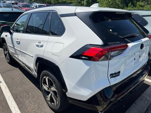 2023 Toyota RAV4 Prime SE