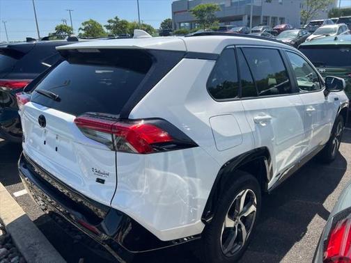 2023 Toyota RAV4 Prime SE