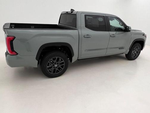 2026 Toyota Tundra Hybrid Platinum