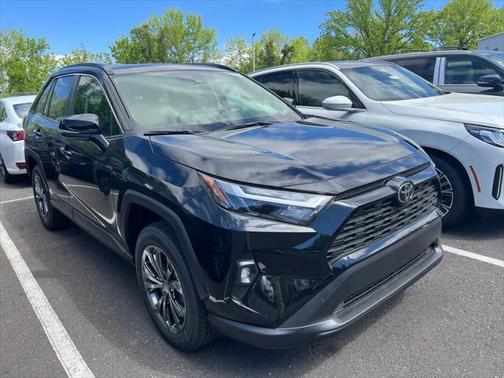 2025 Toyota RAV4 Hybrid XLE Premium