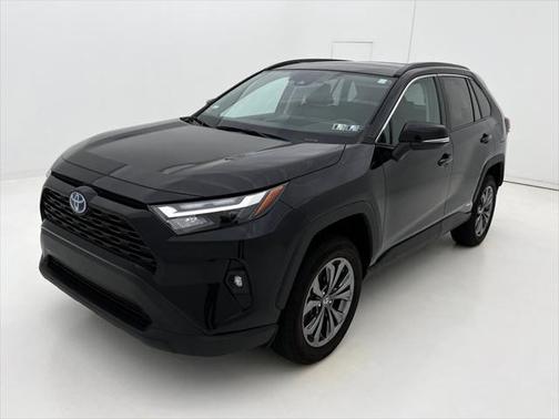 2022 Toyota RAV4 Hybrid XLE Premium