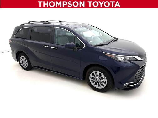 2024 Toyota Sienna XLE