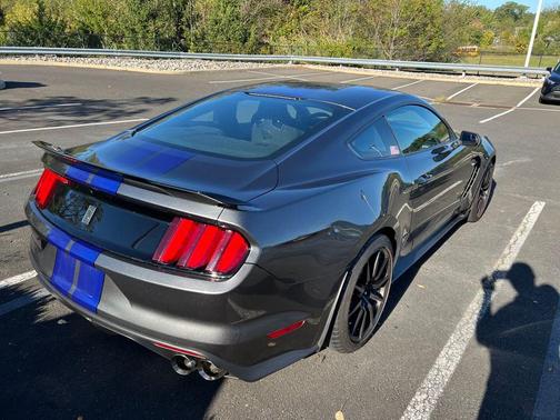 2016 Ford Shelby GT350 Base