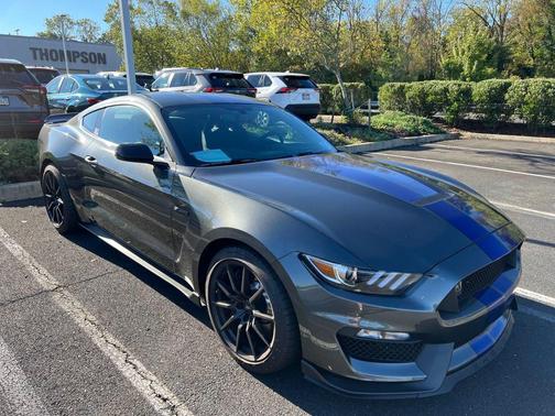 2016 Ford Shelby GT350 Base