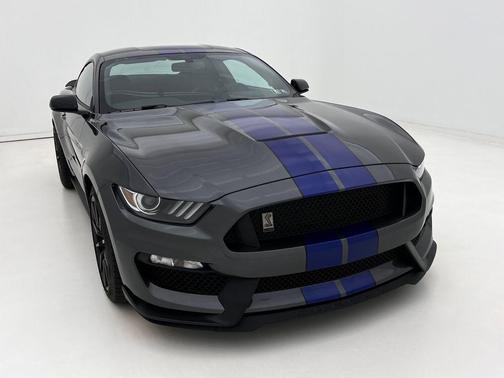 2016 Ford Shelby GT350 Base
