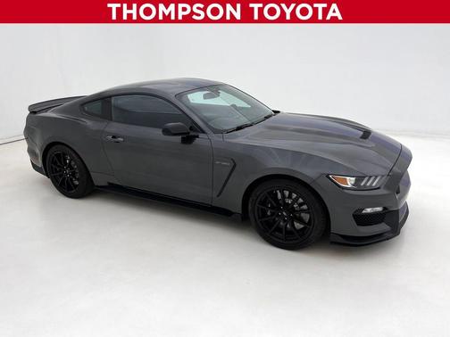 2016 Ford Shelby GT350 Base