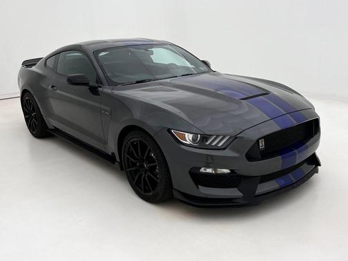 2016 Ford Shelby GT350 Base