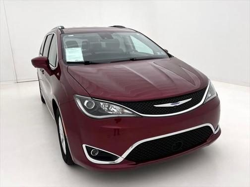 2018 Chrysler Pacifica Touring-L