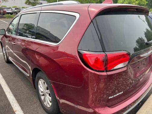 2018 Chrysler Pacifica Touring-L