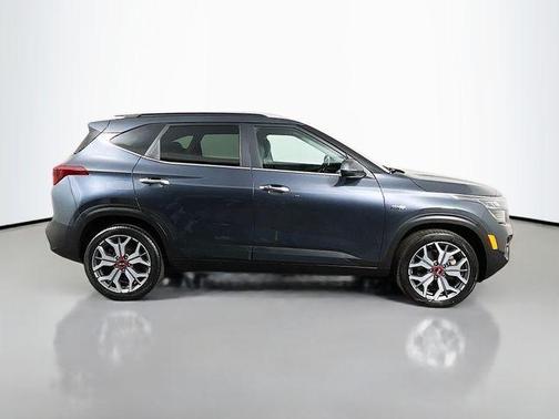 Gravity Gray 2021 Kia Seltos SX