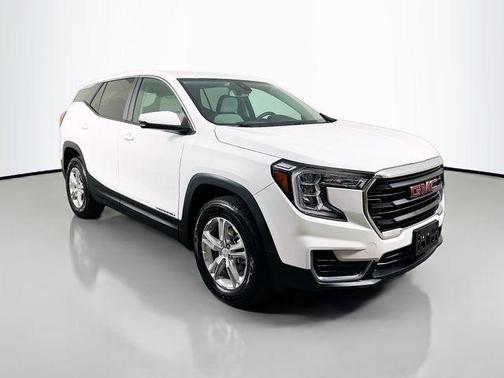 Summit White 2023 GMC Terrain SLE