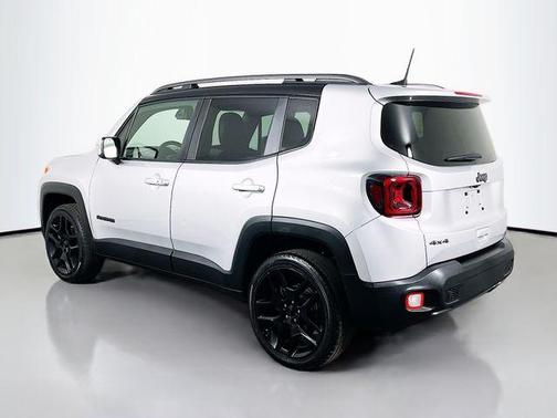 Glacier Metallic 2020 Jeep Renegade Altitude
