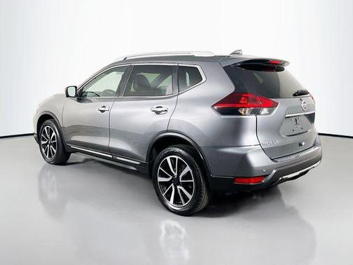 Gun Metallic 2020 Nissan Rogue SL