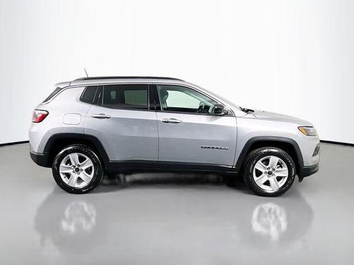 Billet Silver Metallic Clearcoat 2022 Jeep Compass Latitude