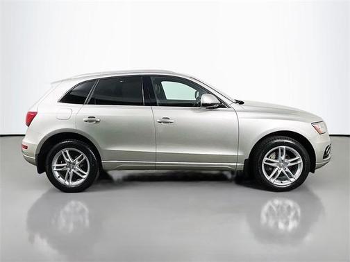 2017 Audi Q5 2.0T Premium Plus