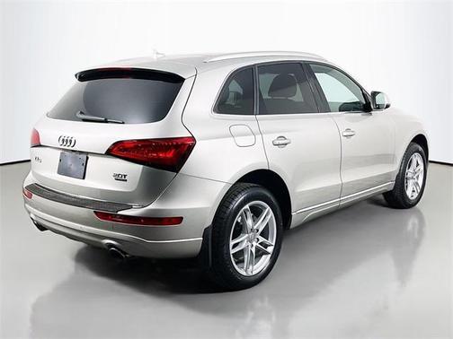 2017 Audi Q5 2.0T Premium Plus