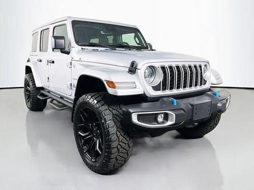 Silver Zynith Clearcoat 2024 Jeep Wrangler 4xe Sahara