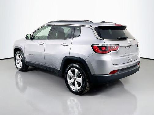 Billet Silver Metallic Clearcoat 2017 Jeep Compass Latitude