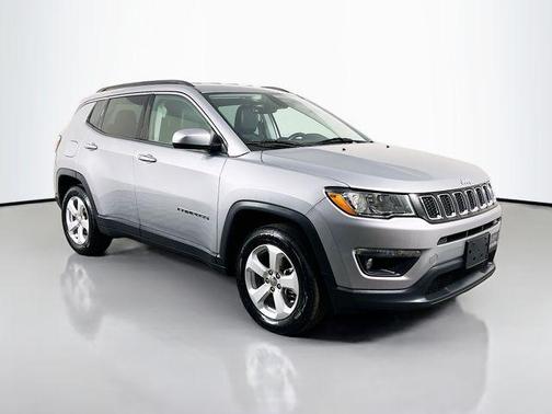 Billet Silver Metallic Clearcoat 2017 Jeep Compass Latitude