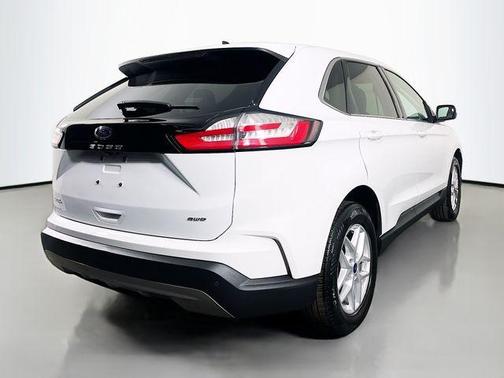 Oxford White 2022 Ford Edge SEL