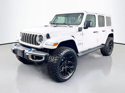Bright White Clearcoat 2024 Jeep Wrangler 4xe Sahara