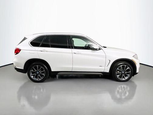 Mineral White Metallic 2018 BMW X5 xDrive35i