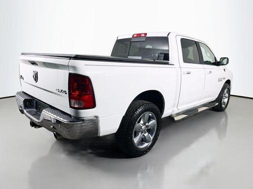 Bright White Clearcoat 2017 RAM 1500 Big Horn