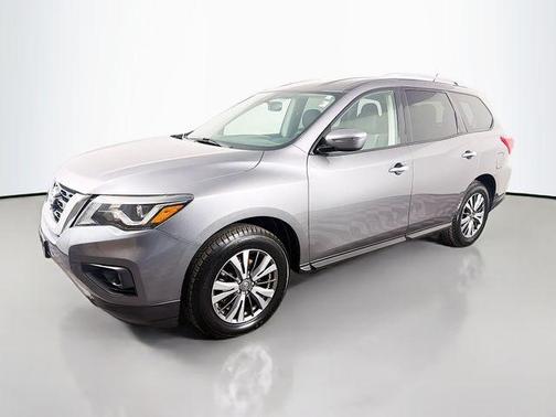 Gun Metallic 2018 Nissan Pathfinder SV