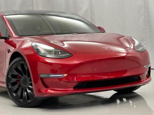 Photo 3 of 47 of 2022 Tesla Model 3 Performance