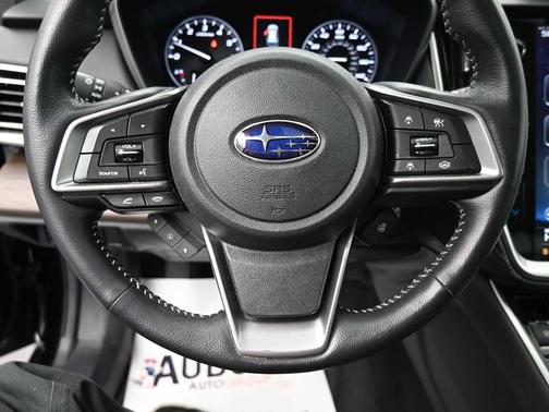 Crystal Black Silica 2022 Subaru Outback Limited