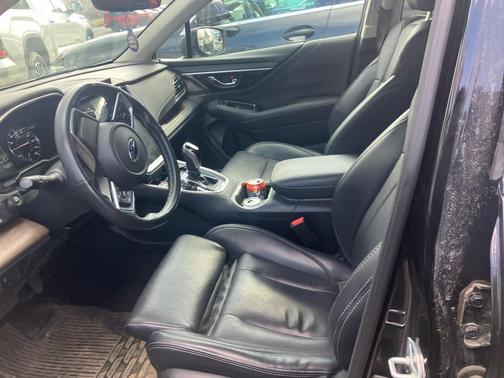 Crystal Black Silica 2022 Subaru Outback Limited